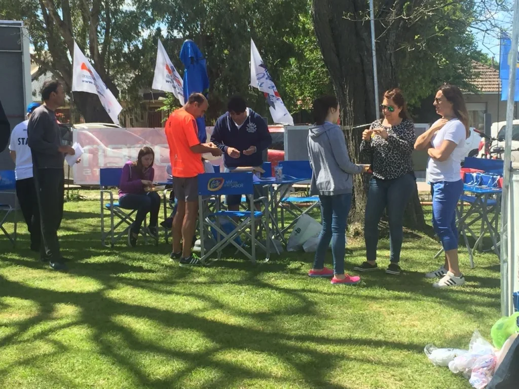 Imagen 7 de Voluntarios en la entrega de kits